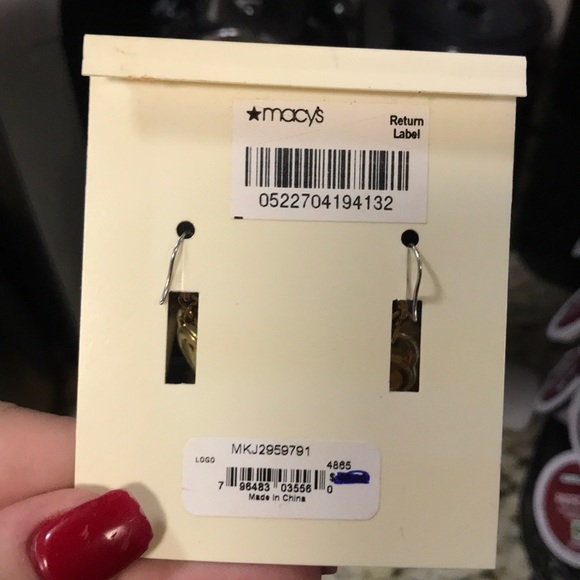 Micheal Kors earnings - Picture 2 of 2